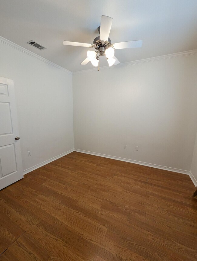 Building Photo - 1537 Bentley Cir