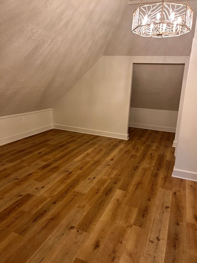 Building Photo - Discover the perfect blend of comfort, con...