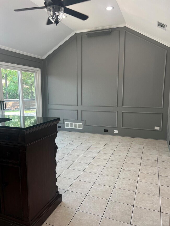 Building Photo - 6201 Baymar Ln