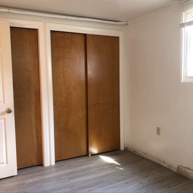 Building Photo - 1033 Cypress Dr