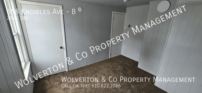 Building Photo - Large 2 bedroom, 1 Bath 2nd Floor Unit Ava...