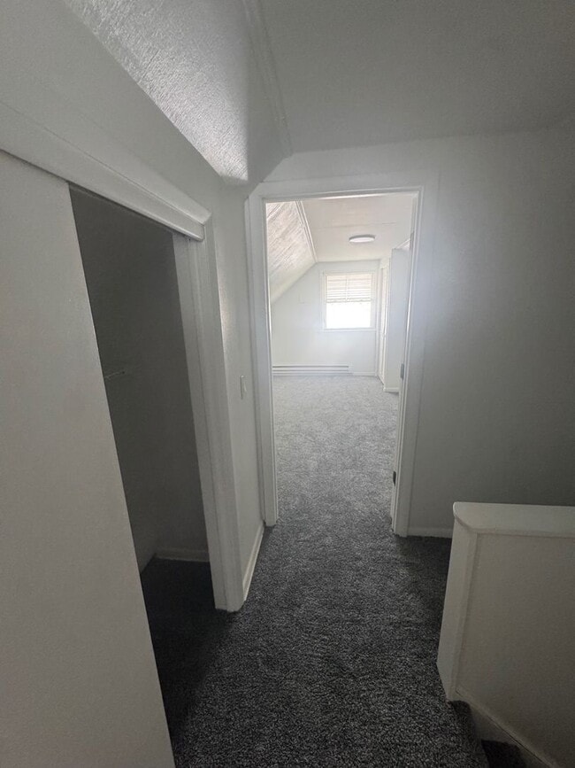 Building Photo - Spacious Two-Bedroom Unit in a Charming Property – Available Now!