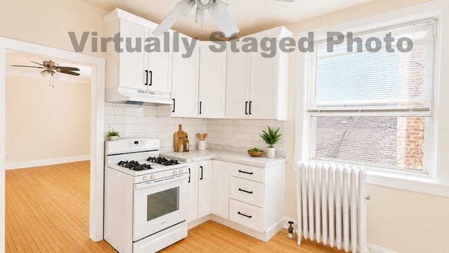 Building Photo - 3744 W Leland Ave