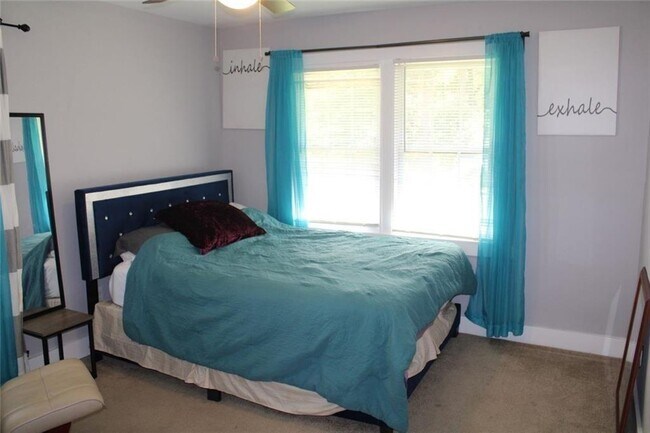 Building Photo - 4495 Kent Rd