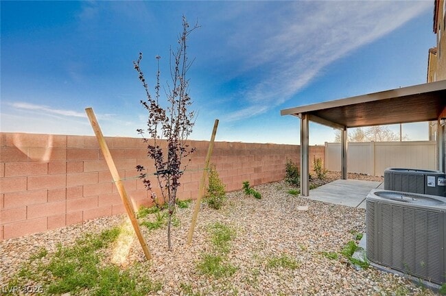 Building Photo - 8186 Lone Boulder St