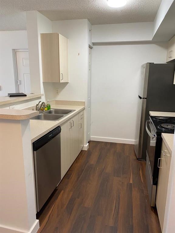 Building Photo - 631 SW 111th Ln