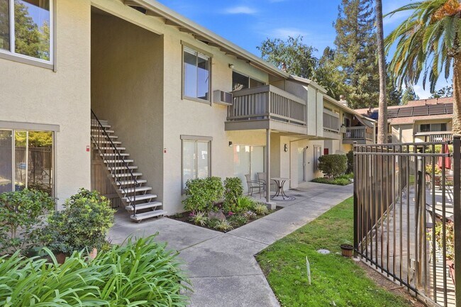 Building Photo - 1241 Homestead Ave