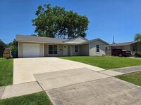 Building Photo - 655 Marleen St