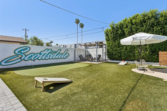 Building Photo - 7616 E 3rd St