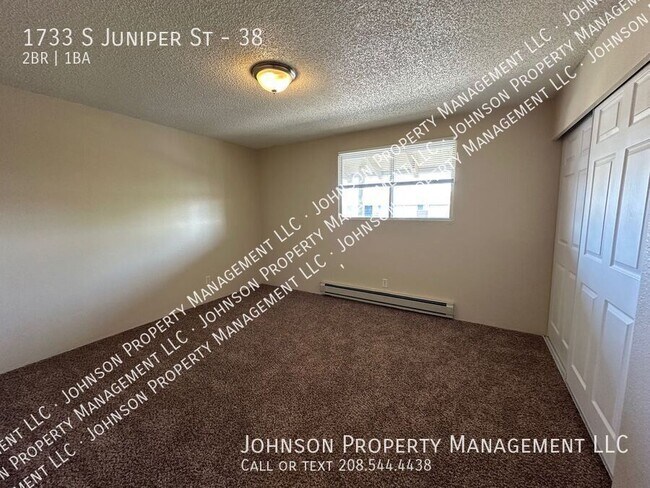 Building Photo - 1733 S Juniper St