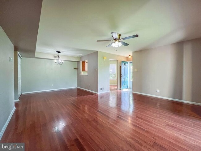 Building Photo - 9015 Hopkins Ct
