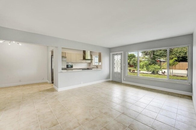 Building Photo - 208 NW 1st St