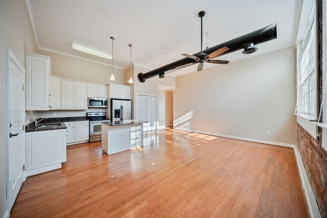 Building Photo - Charming 2-bedroom Condo- Old Shandon