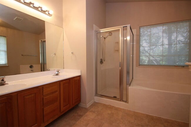 Building Photo - 16516 Fowler Mill Cove