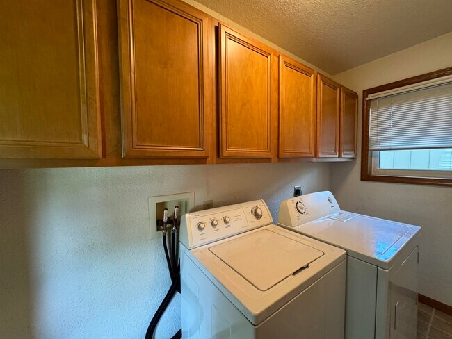 Building Photo - 116 North St