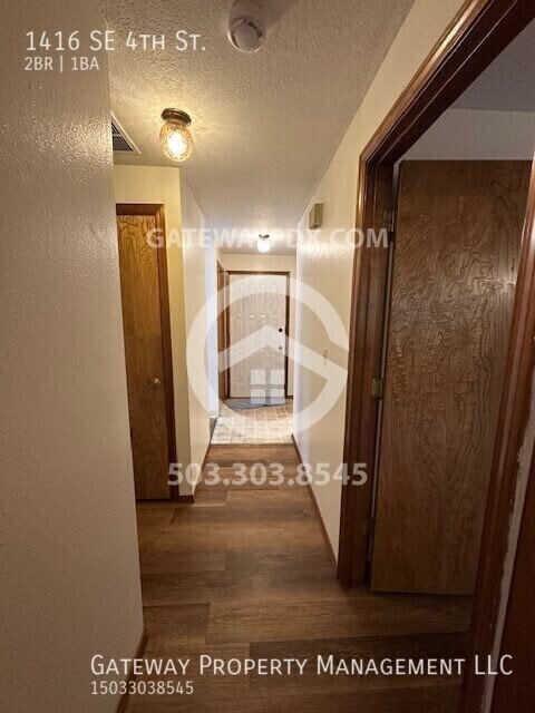 Building Photo - 1416 SE 4th St