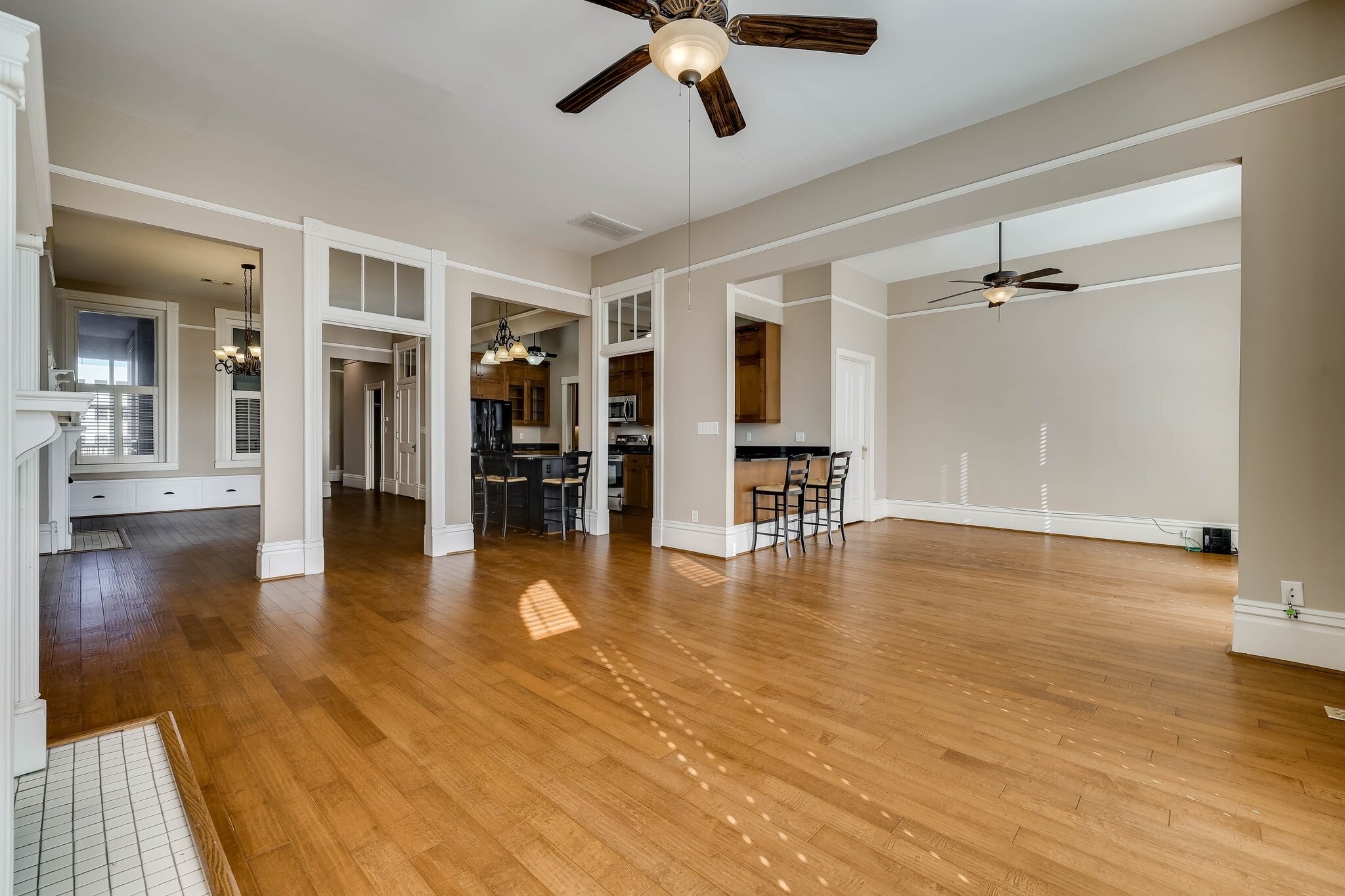 Building Photo - 929 Broad St