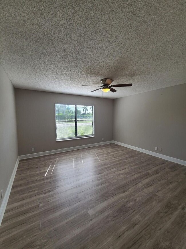 Building Photo - 1460 Windorah Way