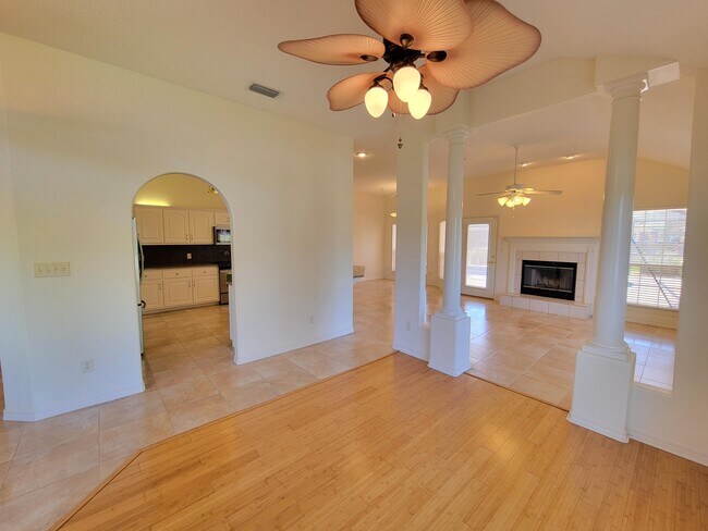 Building Photo - 2730 Creeks Edge Ln