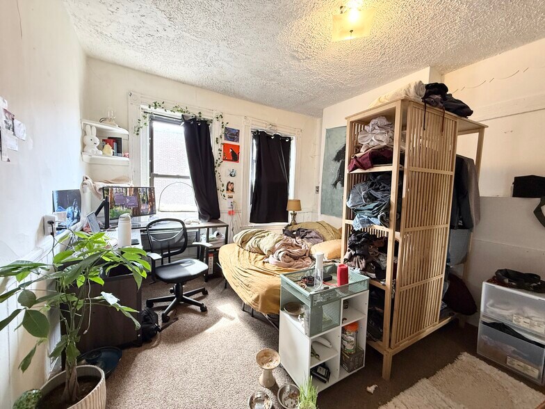 Building Photo - 26 Symphony Rd