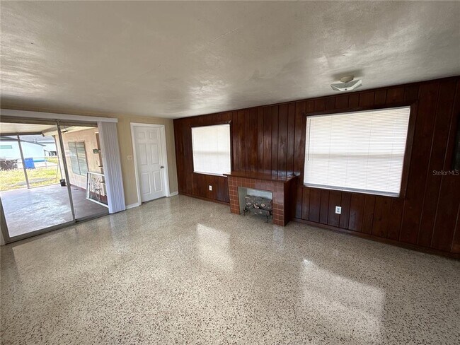 Building Photo - 4526 3rd Ave N