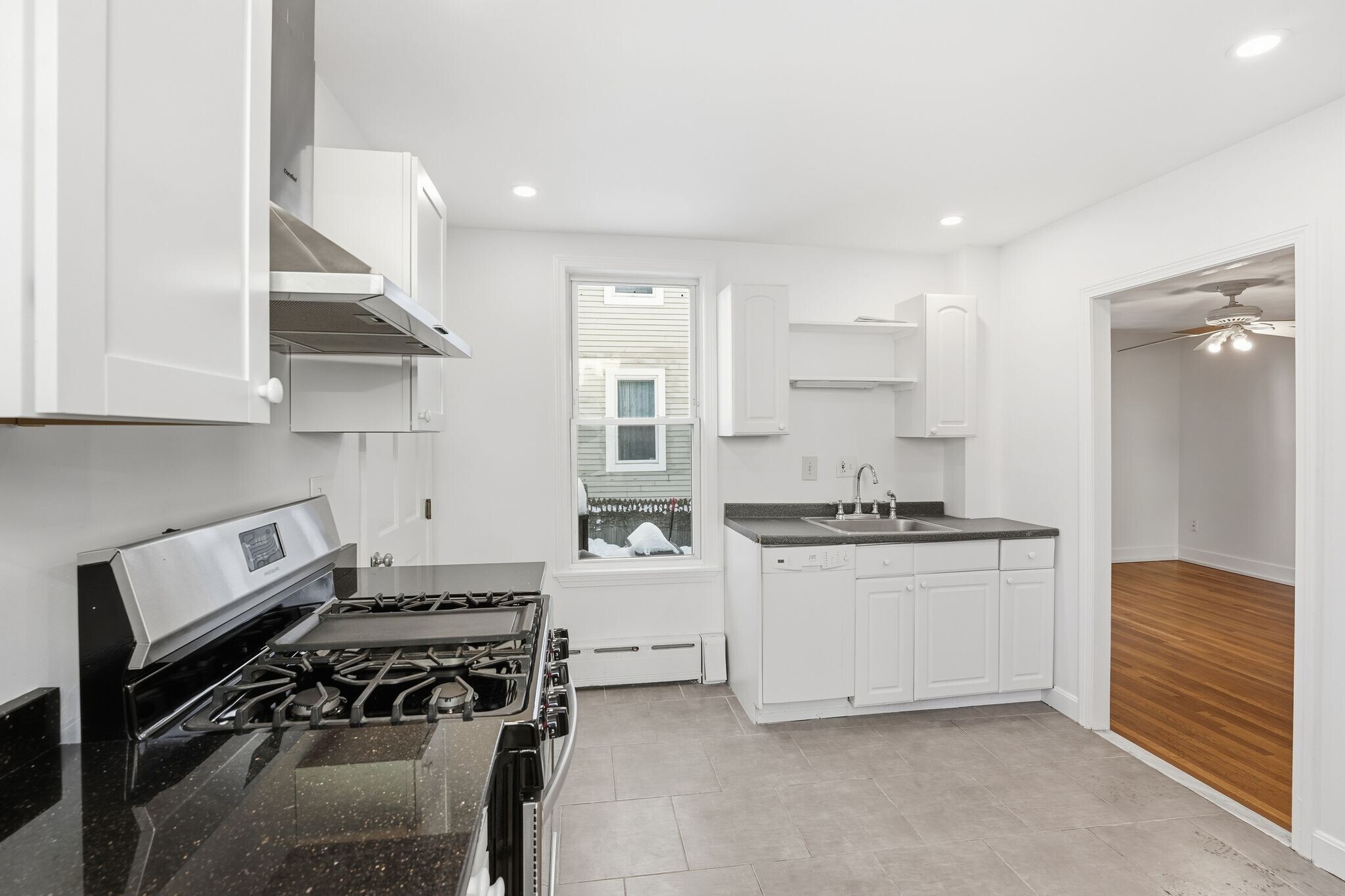 Building Photo - 39 Fairmont St