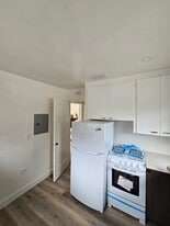 Building Photo - 1049 56th St