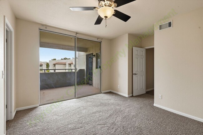 Building Photo - Freshly Updated 2-Bedroom Condo in Gated Lakeshore at Andersen Springs – New Paint & New Carpet!