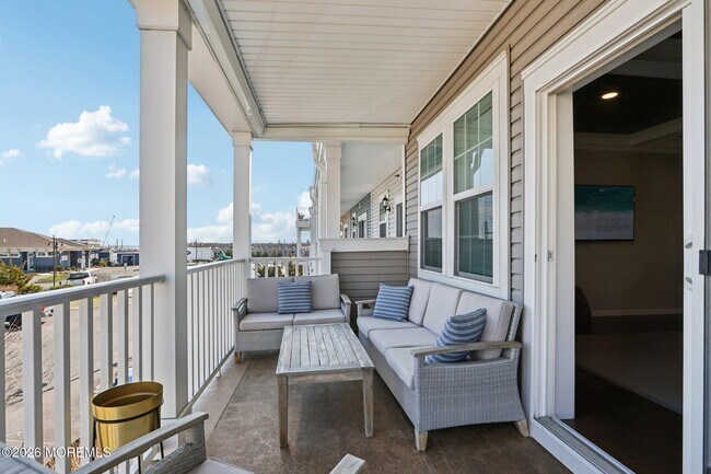 Building Photo - 13 Halfmoon Ct