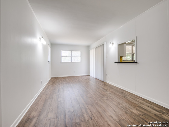 Building Photo - 600 Antler Dr