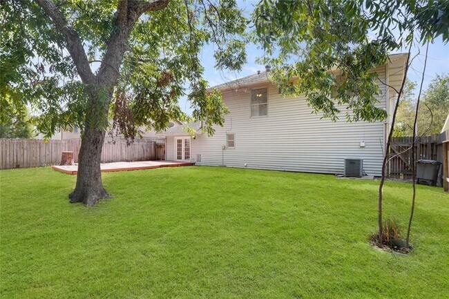 Building Photo - 10518 Linecamp Dr