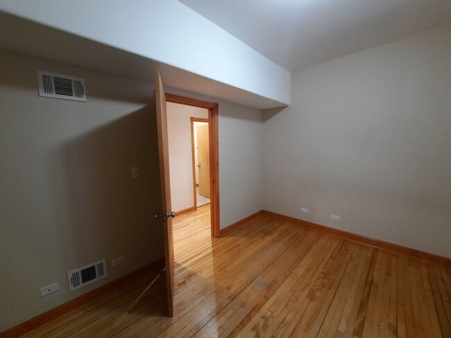 Building Photo - Nice Newly Renovated 2BD, 1BATH, 1St FL - ...