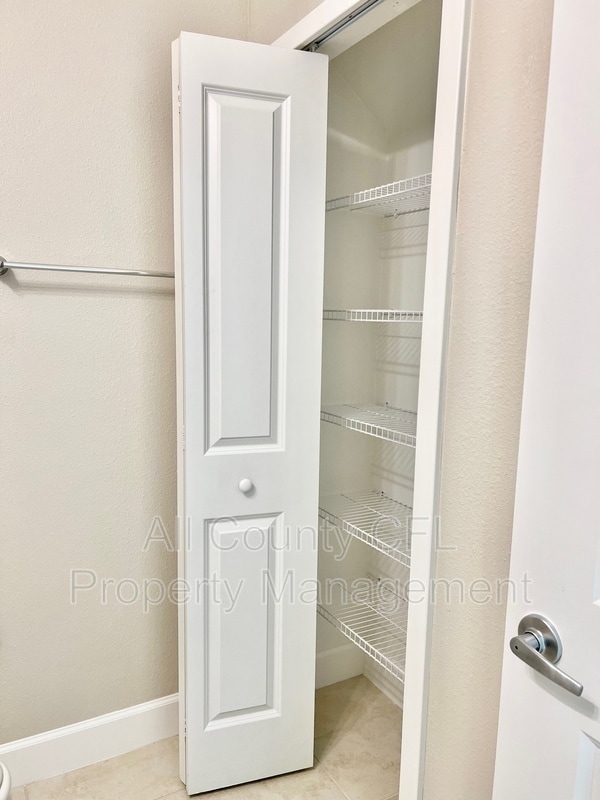 Building Photo - 1398 Captiva Cv