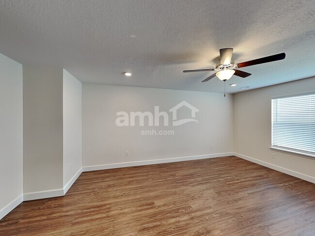 Building Photo - 4359 N Morgan Way