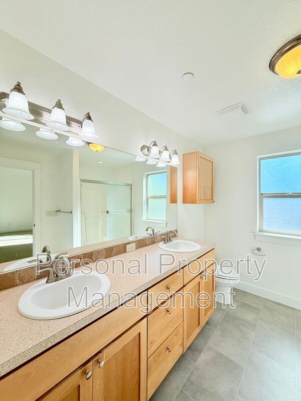 Building Photo - 3368 NW 47th Dr