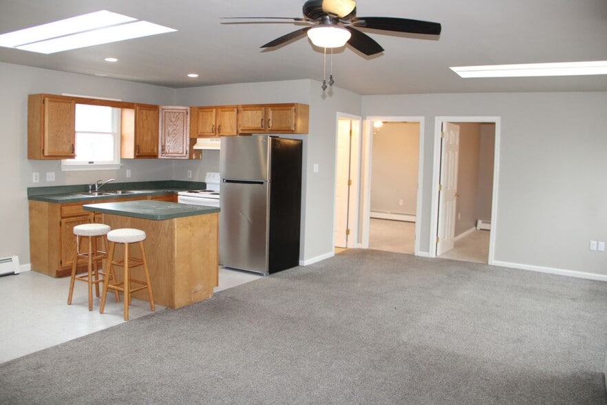 Primary Photo - 130 N Mill St