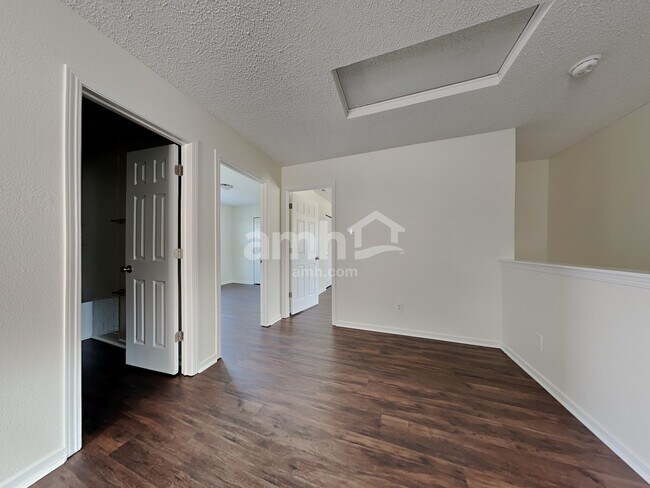 Building Photo - 10258 Golden Dr