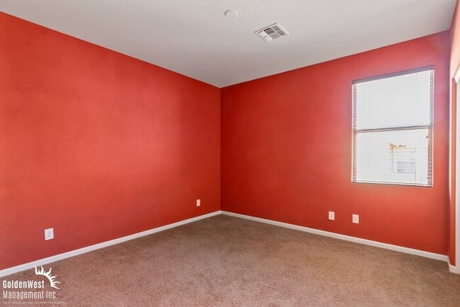 Building Photo - Beautiful 4Bdm 2.5Ba Tuscan-Inspired Home Located in the Norterra Area of Phoenix!