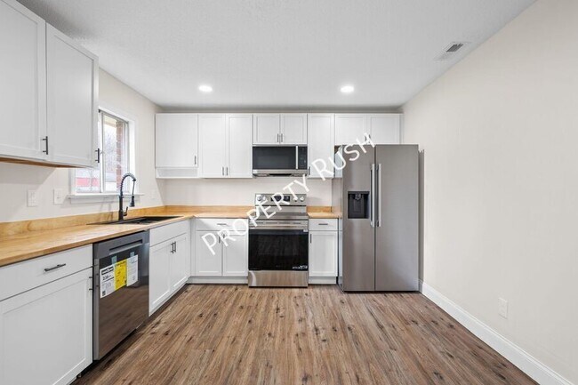 Building Photo - 3338 Gundy Dr