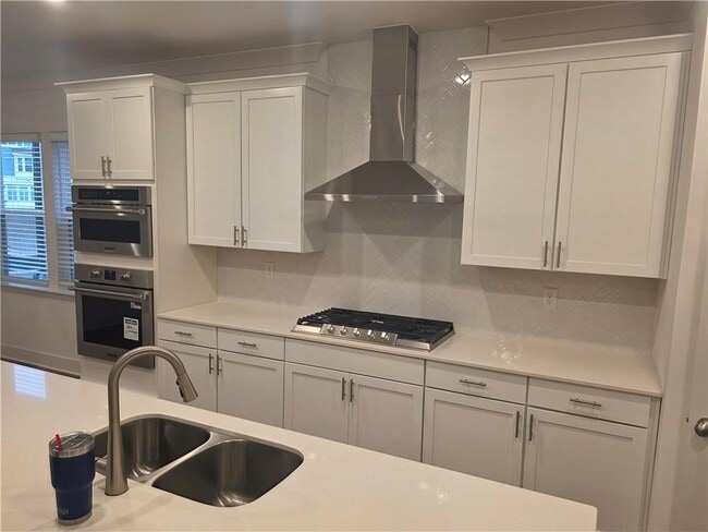 Building Photo - 221 Brownlee Rd