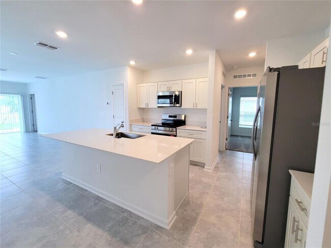 Building Photo - 1469 Deepwater Cir