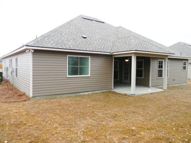 Building Photo - Modern 4BR Home with Open Layout, Granite Counters & Community Pool Access