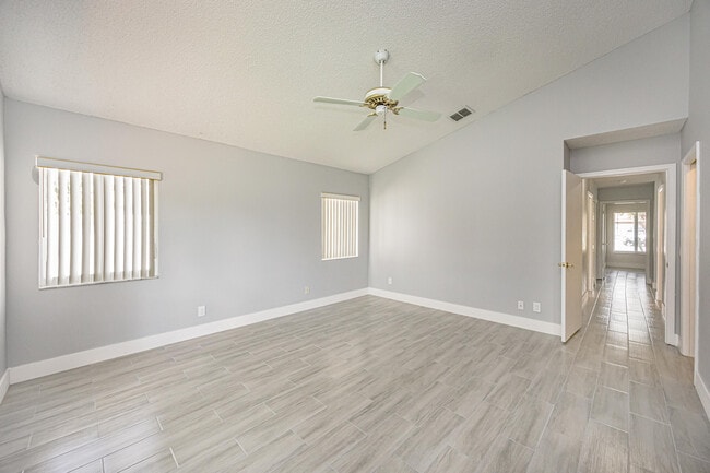 Building Photo - 5148 Rosen Blvd