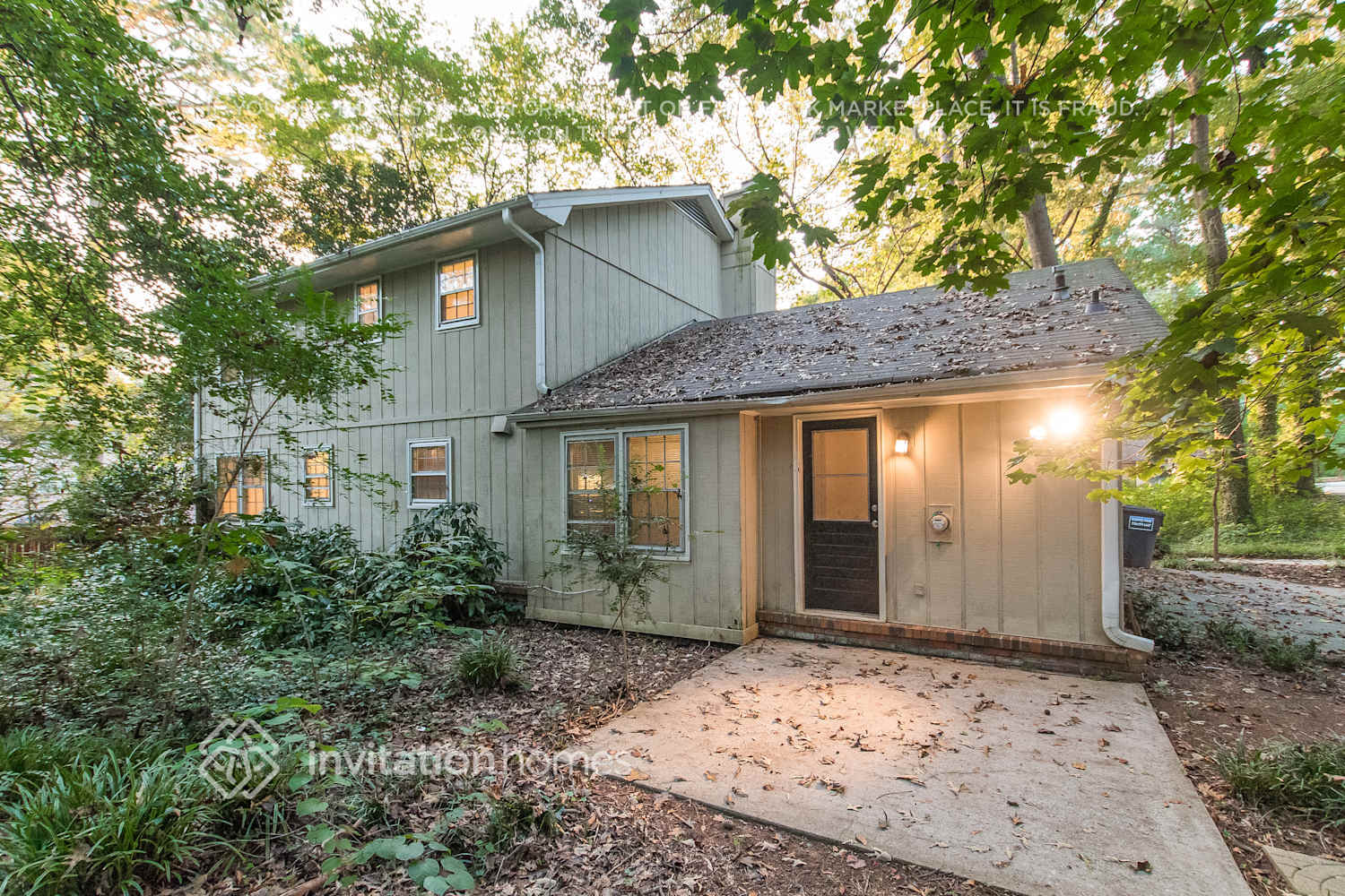 Building Photo - 1569 Briarwood Ln SW