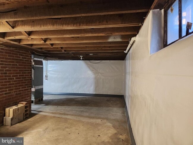 Building Photo - 114 N Pine St