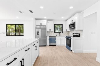 Building Photo - 14171 SW 37th Ct