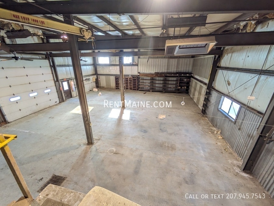 Building Photo - 38 Railroad St