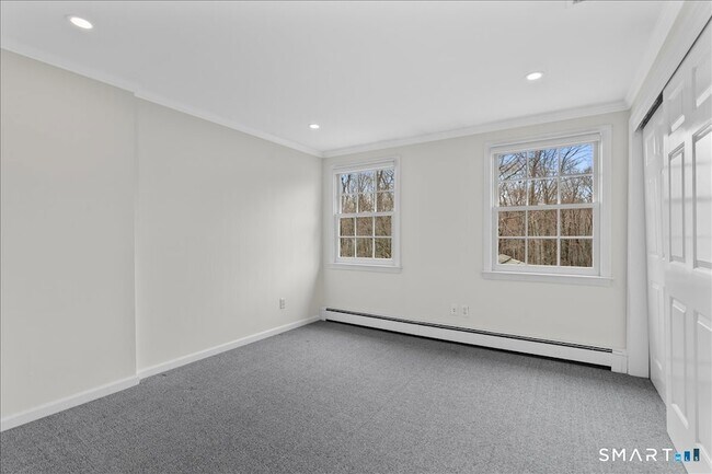 Building Photo - 116 Scarlet Oak Dr