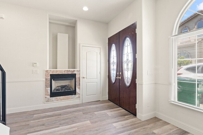Building Photo - Grand 4-Bedroom San Leandro Home w/ Custom Upgrades