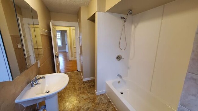 Building Photo - Beautifully Remodeled Spacious, Charming H...